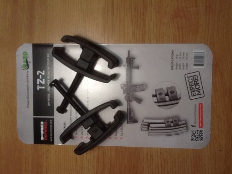 Hola a todos,

Pues eso, vendo magazine coupler de Fab Defense (Israel), compatible para AR15/M16/M4 - 10