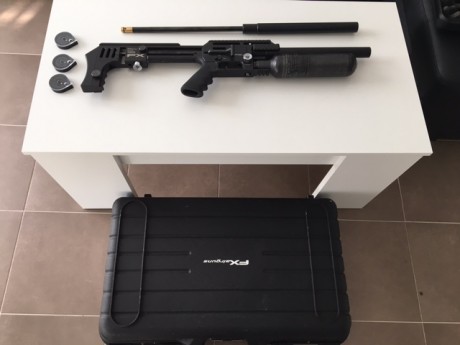 Bueno pues eso, por exceso de carabinas pongo a la venta esta estupenda maquina.
El equipo se compone 11