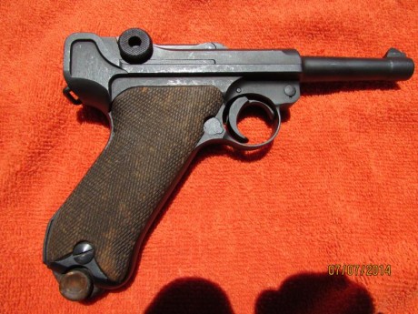 Liquido una de mis Luger, necesito espacio. Es una 1920, del  7.65 parabellum, fabricada en 1925, con 01