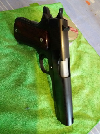 Hola. Un amigo vende una Norinco impecable, por no decir nueva, en uso, pero en Libro de coleccionista 01