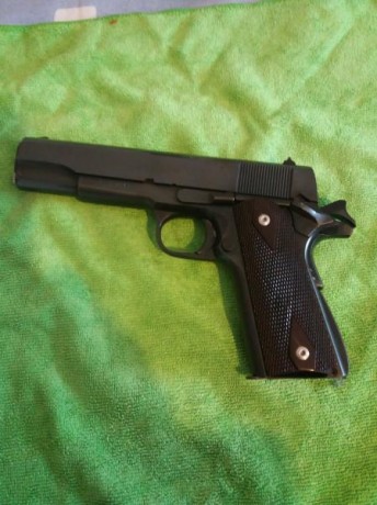 Hola. Un amigo vende una Norinco impecable, por no decir nueva, en uso, pero en Libro de coleccionista 00