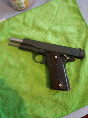 Hola. Un amigo vende una Norinco impecable, por no decir nueva, en uso, pero en Libro de coleccionista 11