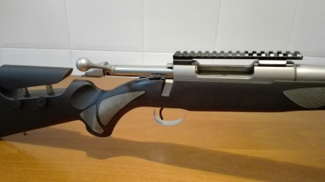 Vendo este rifle que está comprado nuevo en diciembre del 2014. Tiene gatillo al pelo y la culata modificada 00