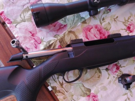 Vendo Tikka T3 Litte . 300 WM en perfectas condiciones, , tan solo ha tirado 10 balas. Incluido bases 02
