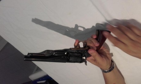 Revolver Pietta. Buen estado. Semi Estreno 300 EUR.
Calibre 44 y guiada en AV.

Interesados mandarme privado.

Gastos 02