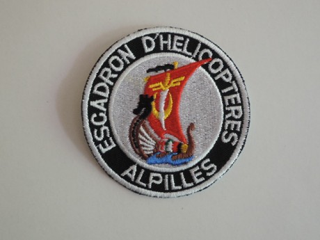 Hola a todos, pongo a la venta estos parches relacionados con el mundo de la aviación militar y civil. 51