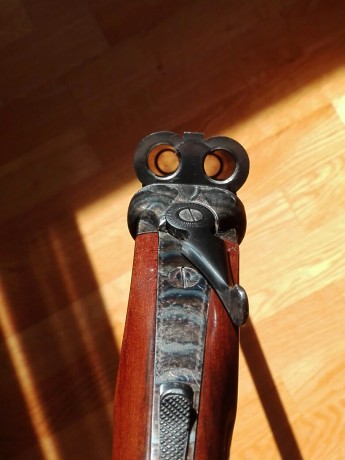 Vendo esta escopeta de pletina corta, calibre 410mag, en perfectisimo estado, sin una sola marca en la 12