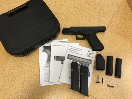 Pongo a la venta una Glock 17,  4 generacion  9 para, comprada en diciembre del 2014 , tendra unos 600 10