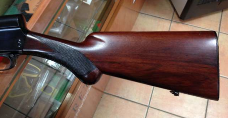 Hola a todos, vendo esta escopeta FN Browning Auto 5 calibre 12/70 completamente restaurada de pavón y 11