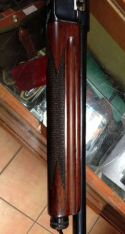 Hola a todos, vendo esta escopeta FN Browning Auto 5 calibre 12/70 completamente restaurada de pavón y 20
