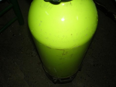Hola vendo botella scuba, de creo 15 litros, tengo dos y me dehago de una por si me da por PCP
La botella 10