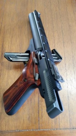 Vendo esta pistola por ser tirador de carabina y prácticamente no usarla. La dejo como nueva, con muy 10