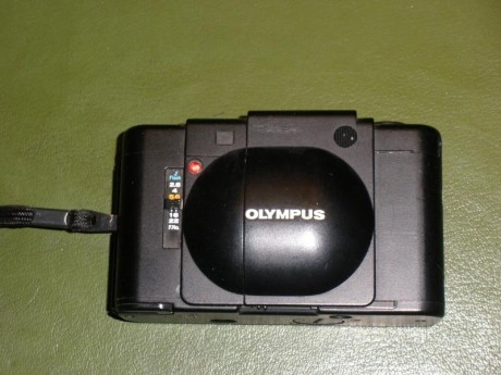 Tengo varias cosas que me interesa intercambiar.

Detalles:

-Cámara de fotos ROLLEI con funda y flash 12