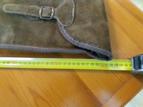 Hola vendo funda y canana en de serraje de muy buena calidad,prácticamente sin uso y de buena marca,precio 00