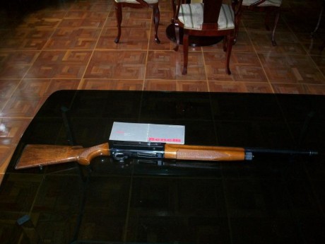 En Madrid vendo escopeta BENELLI SL 121, cal. 12/70, considerada una de las mejores escopetas semiautomáticas, 02