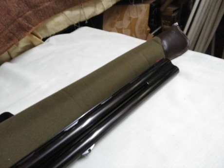 En venta escopeta superpuesta Franchi Falconet Pro, calibre 12/70, del año 2013

Características:

-Cañones 00