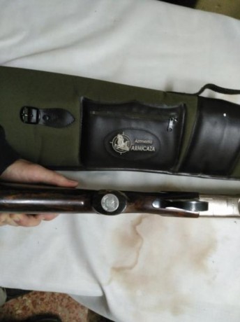 En venta escopeta superpuesta Franchi Falconet Pro, calibre 12/70, del año 2013

Características:

-Cañones 22