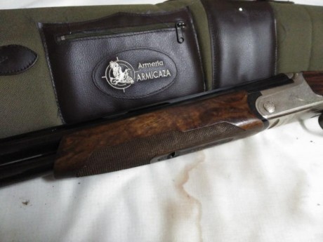 En venta escopeta superpuesta Franchi Falconet Pro, calibre 12/70, del año 2013

Características:

-Cañones 20
