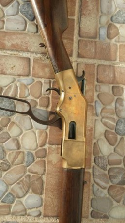 Vendo Winchester Yellow Boy original en calibre .44 anular. Es de los primeros que se fabricaron y está 02