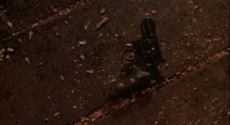 Compañeros,

En vista de las ganas de algunos (Elcafe, Wilcow, Vrakk, etc) por adivinar armas de películas 30