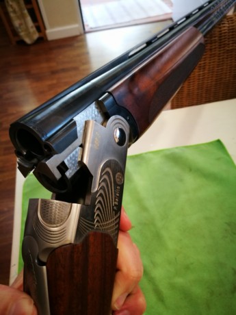 Hola a todos, pongo a la venta mi 686 de Trap, 76cm de cañón * y **, nogal al aceite, unos 1200 tiros. 02