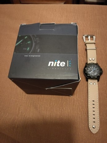 Reloj de tritio H3 Marca NITE, Modelo  MX201. Acero PVD.

 Movimiento  suizo de gran precisión y fiabilidad. 00