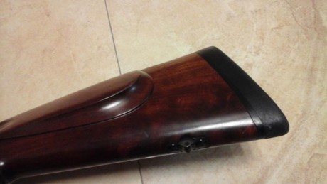 Vendo este magnífico arma salida de la fábrica de New Haven, con sistema de cerrojo pre-64 y maderas seleccionadas. 11