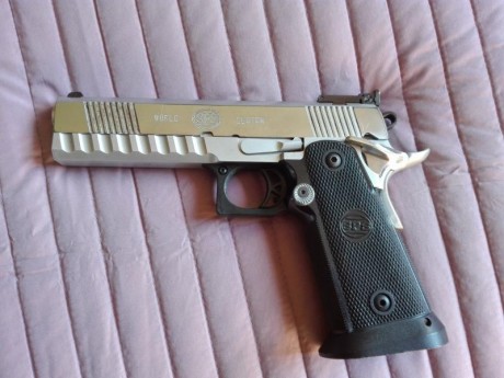 Buenas,
Me duele venderla pero lo hago por poco uso.......
Parada desde septiembre pasado.
El arma va 01
