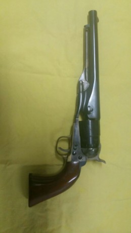 Vendo revolver de AVANCARGA ,marca ARMI SAN MARCO  , modelo Colt Army ,7 1/2 nuevo ,calibre 44
no cambios 00