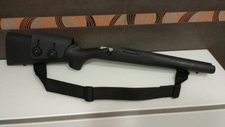 Calibre 308 w. Cañon de 20 pulgadas acanalado. Lleva bases Warne de acero. La culata está modificada con 00