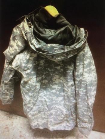 REBAJADA 45€
Vendo esta Parka tipo camu con forro polar extraible. Esta sin estrenar. Talla L, para personas 01