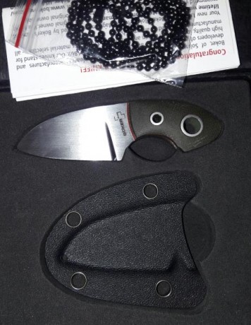Se vende este lote
Boker Nessmi
Boker plus gnome micarta 
Boker plus gnome asta de ciervo 
Todos en sus 00