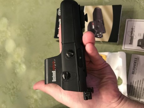 Vendo Bushnell Holosight 3 con montura Apel EAW.Estado impecable.350€ el pack.Contacto por whatsap o telefono 12