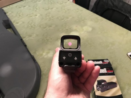 Vendo Bushnell Holosight 3 con montura Apel EAW.Estado impecable.350€ el pack.Contacto por whatsap o telefono 11