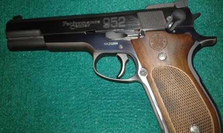 vendo Smith & Wesson 952 Performance Center, 9mm., 5¨, muy poco uso. Estamos en Huescar, (GRANADA).
1100 00