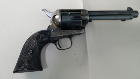 Pues eso que vendo las siguientes armas:

Pistola Colt Combat éllite con 2 cañones, uno en calibre .38 92