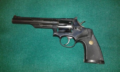 Vendo revolver LLAMA 38 especial 6 pulgadas, 150 €. raisan@Gmail.com tlf.676 96 58 80 01