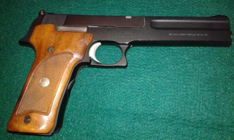 vendo SMITH & WESSON 22 LR model 422. 150 €. 676 96 58 80. raisancb@Gmail.com 01