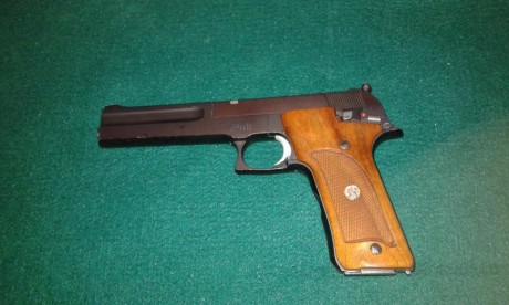 vendo SMITH & WESSON 22 LR model 422. 150 €. 676 96 58 80. raisancb@Gmail.com 00