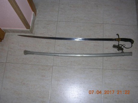 Busco para decoración este tipo de sable militar (cualquiera de los dos ) a precio razonable.
Para evitar 11