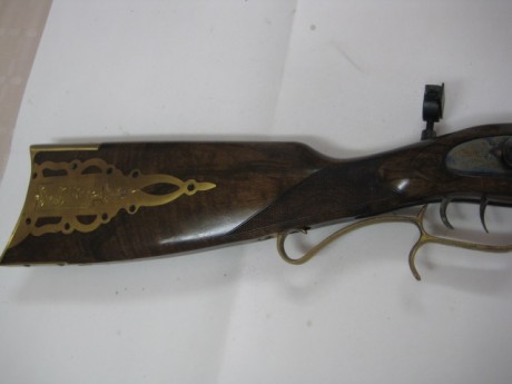 Hola, un amigo deja la avancarga, y me ha pedido que le anuncie este rifle, muy pocos tiros, y con los 12