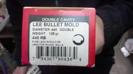 Hola, un amigo deja la avancarga, y me ha pedido que le anuncie este rifle, muy pocos tiros, y con los 10