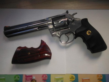 Hola.
Vendo este revolver,estoy metiéndome en años y quiero quitar armas que prácticamente no empleo.
Se 02
