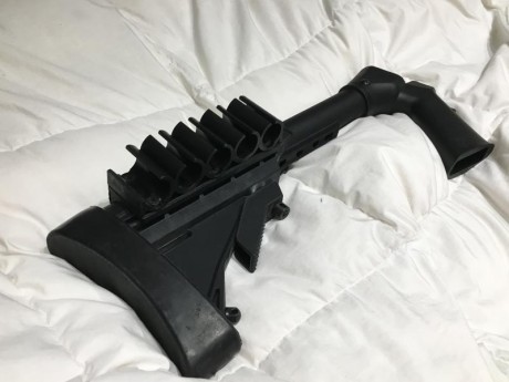 Vendo escopeta corredera Mossberg 500 Tactical practicamente nueva, con culatin tactico original y pistolete 50