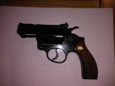 Buenas noches!!

Vendo detonadora máuser mágnum ptb457 cal 45k (made in West Germany).

150€ mas portes.

Con 02