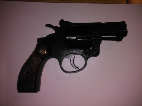 Buenas noches!!

Vendo detonadora máuser mágnum ptb457 cal 45k (made in West Germany).

150€ mas portes.

Con 01