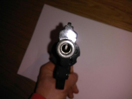 Buenas noches!!

Vendo detonadora máuser mágnum ptb457 cal 45k (made in West Germany).

150€ mas portes.

Con 10