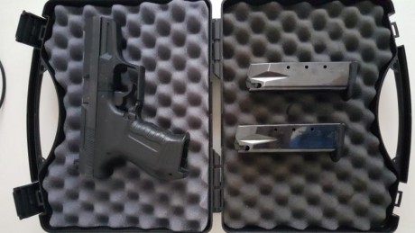 Se vende arma corta Marca Whalther modelo P99 calibre 9 mm Pb en perfecto estado.
Guiada con licencia 00