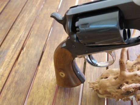 Vendo revolver REMINGTON 1858 CAL.44 marca Santa Barbara, de sobra decir la calidad empleada para la fabricación 22