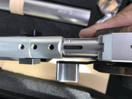 Buenos días:

Vendo maneta sobredimensionada de aluminio para la palanca de carga de pistolas Steyr. Adjunto 00